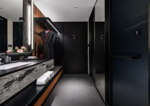 B.Duck 家庭房（B.Duck 设施 + 65 英寸投影电视 + 儿童友好）