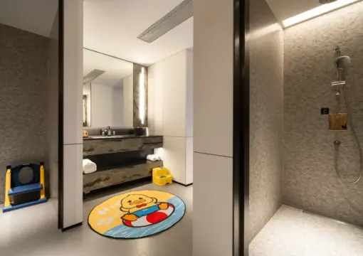 B.Duck 家庭房（B.Duck 设施 + 65 英寸投影电视 + 儿童友好）