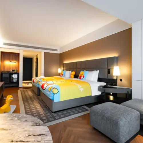 B.Duck 家庭房（B.Duck 設施 + 65 吋投影電視 + 兒童友善）