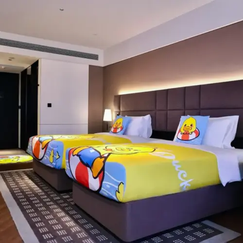 B.Duck 家庭房（B.Duck 設施 + 65 吋投影電視 + 兒童友善）