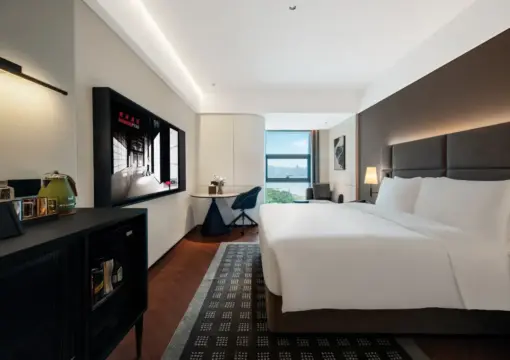 城际豪华海景房 – 大床